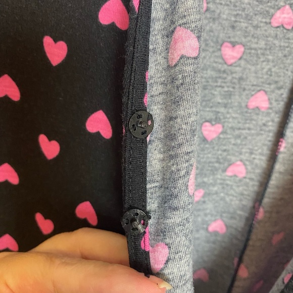 NWOT Shein Curve black pink heart long sleeve romper stretch snap up  size 1 XL - Picture 7 of 10